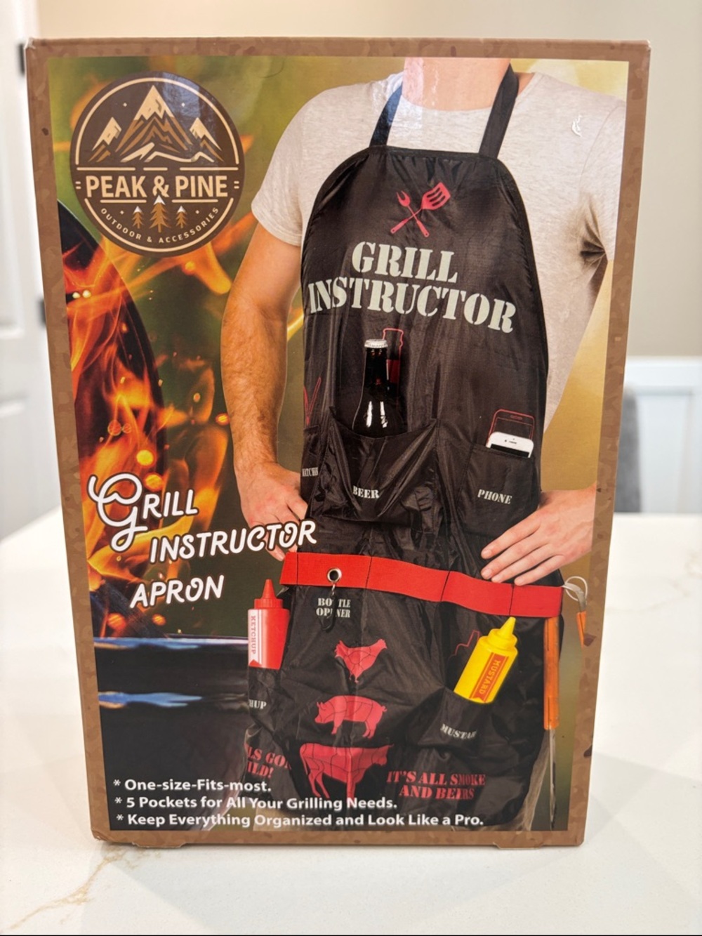 Grill Instructor Apron with 5 Pockets to hold all the necessities!  NIB